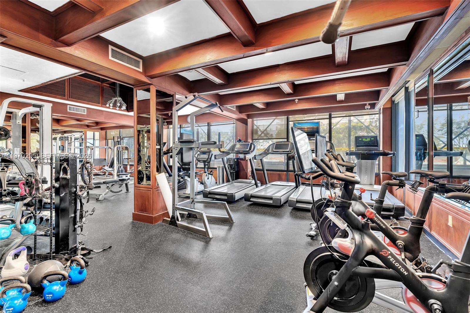 image Charter Club34