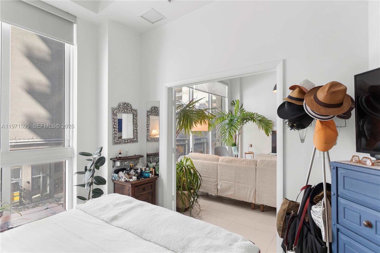 image Vizcayne North10