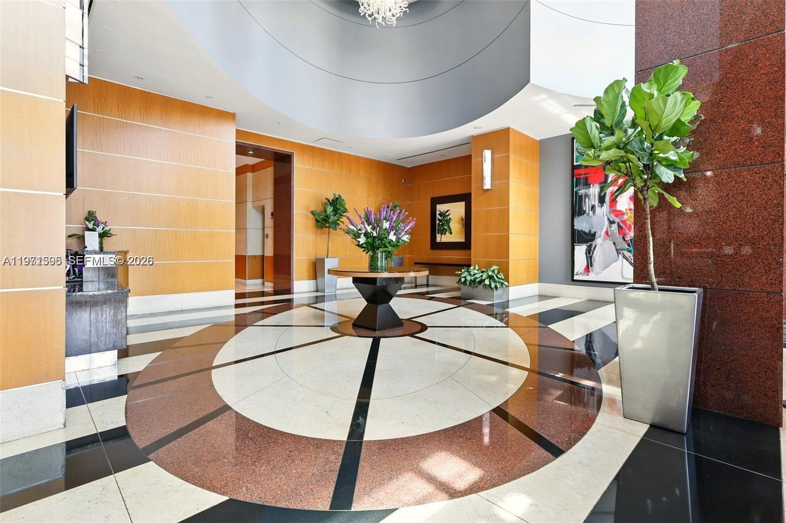 image Vizcayne North15