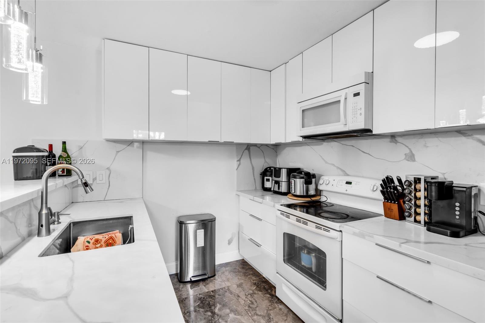 11903 SW 11th Ct Davie, FL 33325