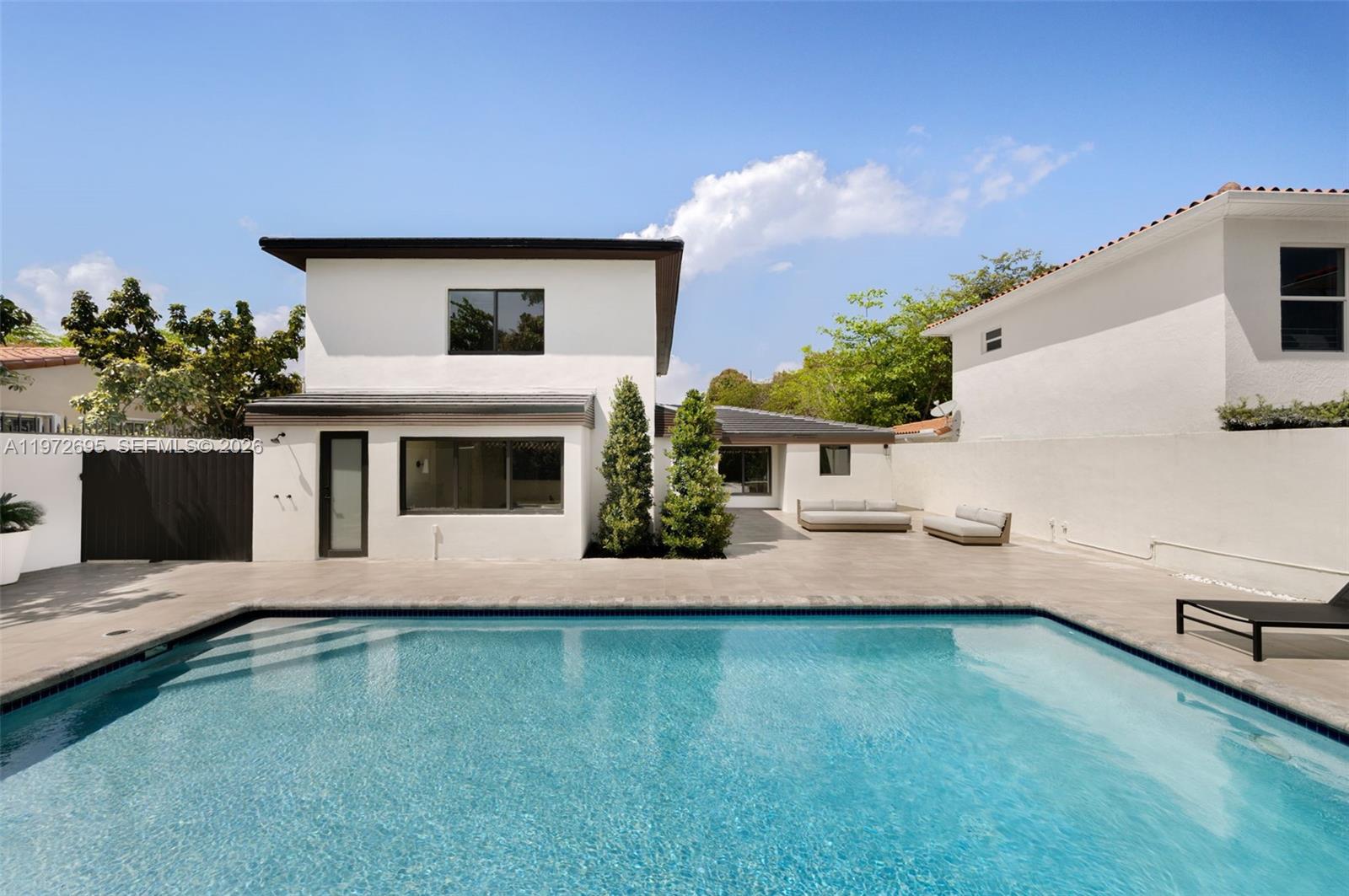 2805 SW 4th Ave Miami, FL 33129