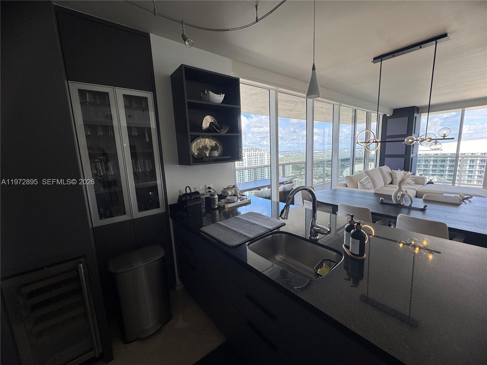 image Beach Club 219