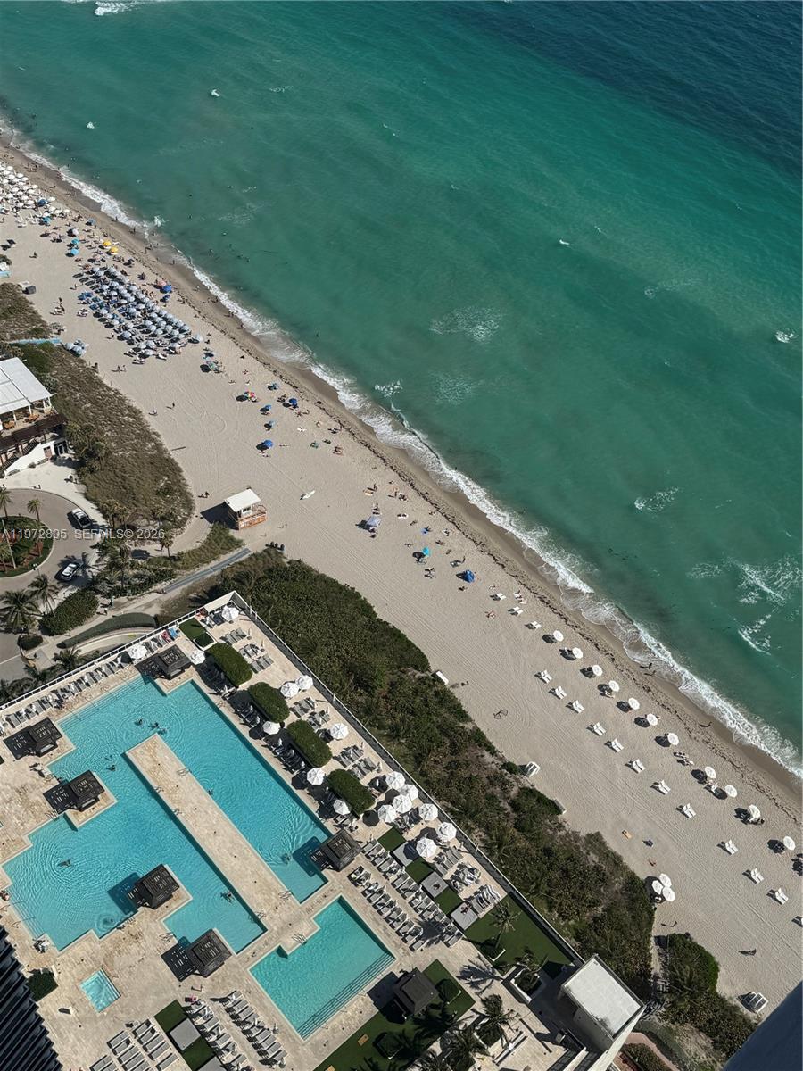 image Beach Club 227