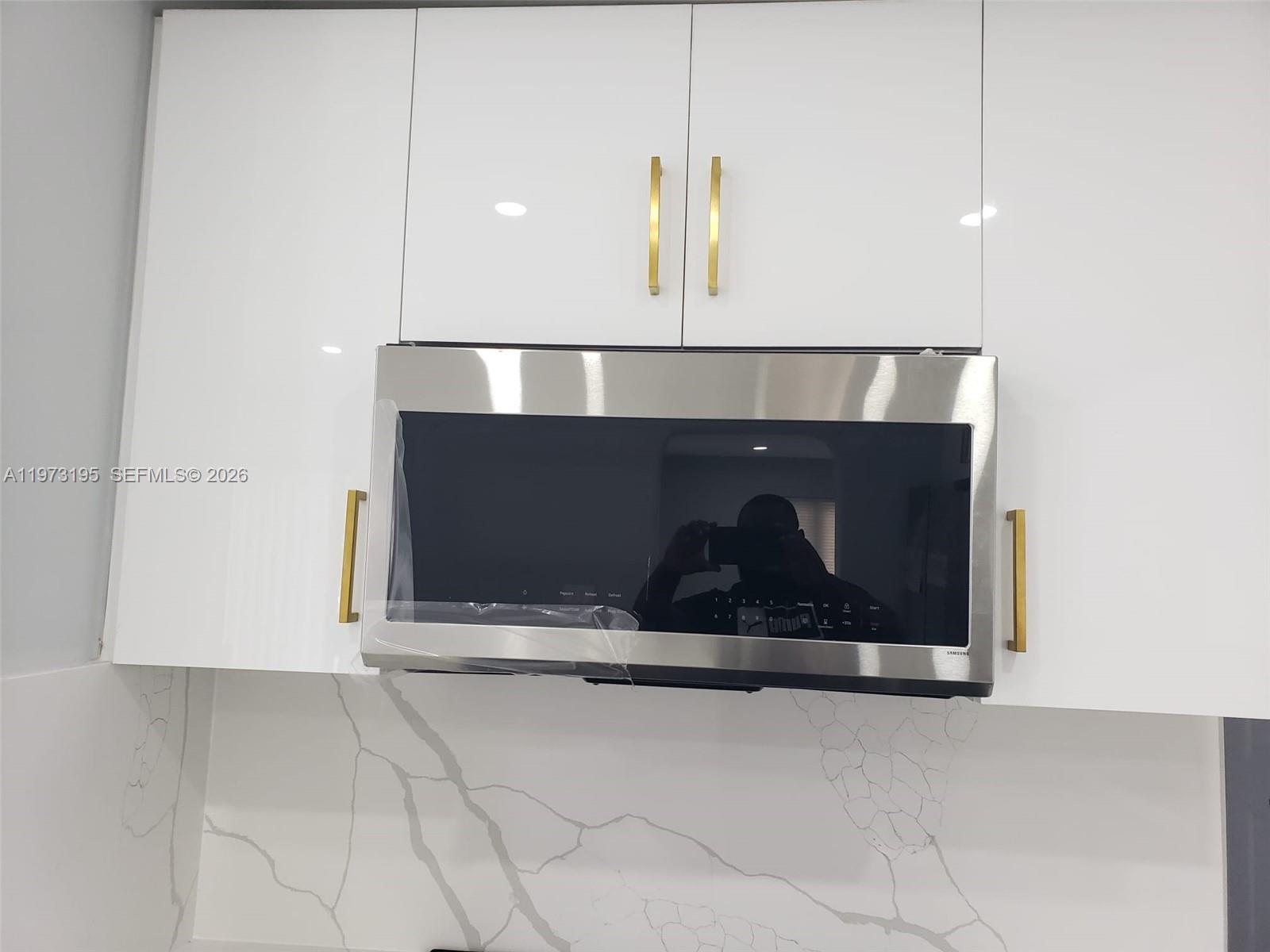 150 NE 169th Ter North Miami Beach, FL 33162