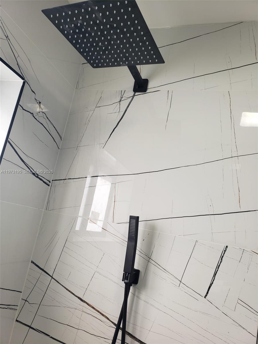 150 NE 169th Ter North Miami Beach, FL 33162