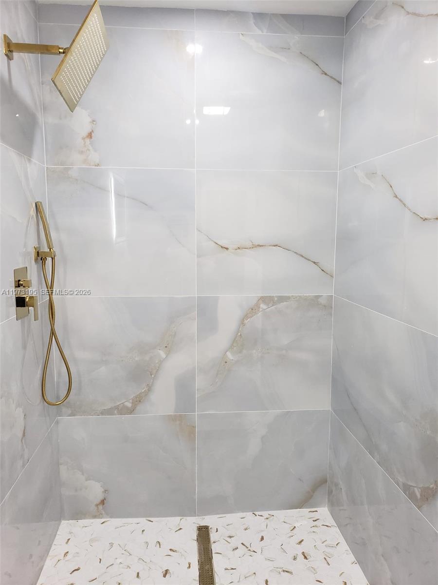 150 NE 169th Ter North Miami Beach, FL 33162