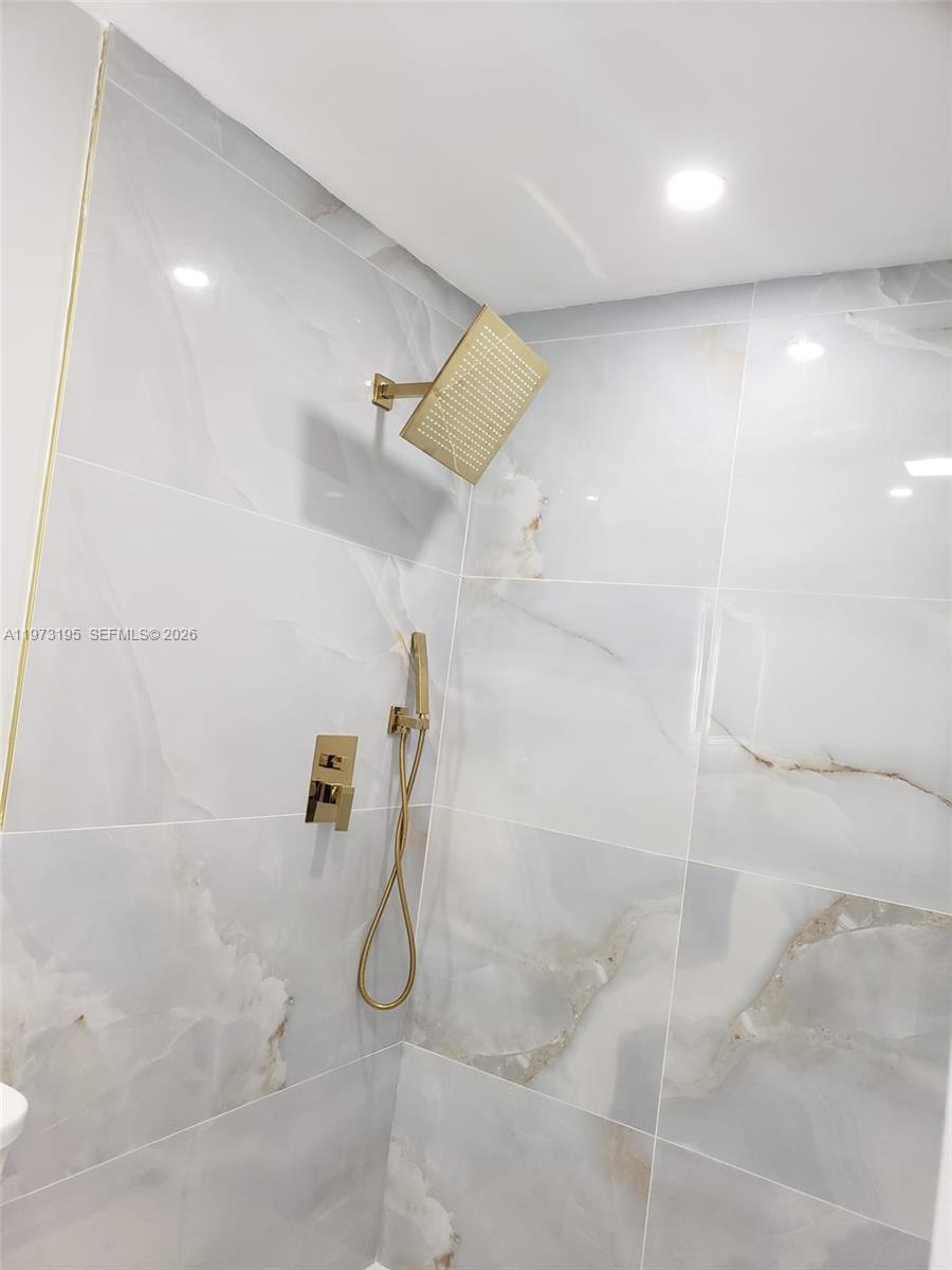 150 NE 169th Ter North Miami Beach, FL 33162