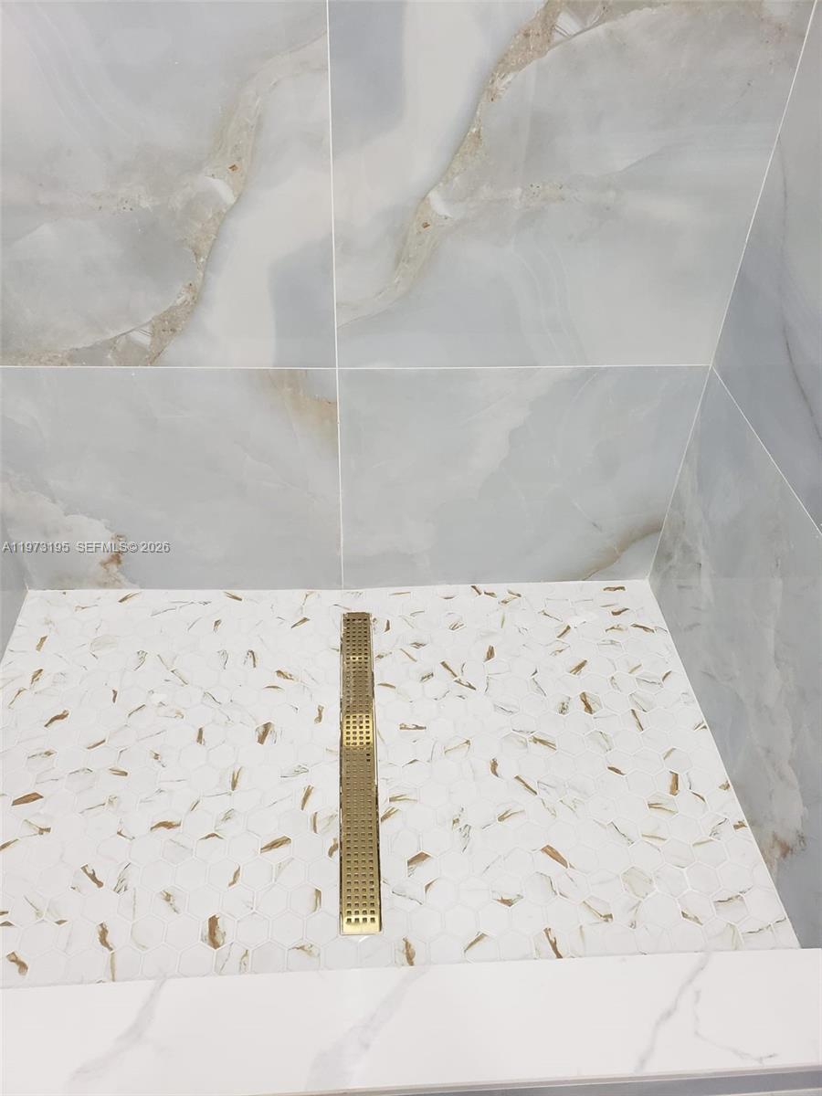 150 NE 169th Ter North Miami Beach, FL 33162