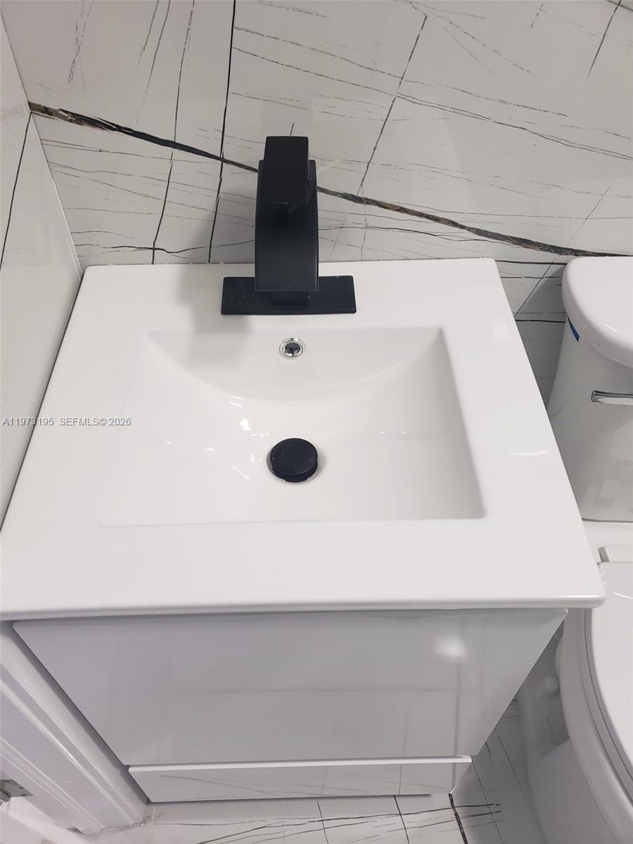 150 NE 169th Ter North Miami Beach, FL 33162