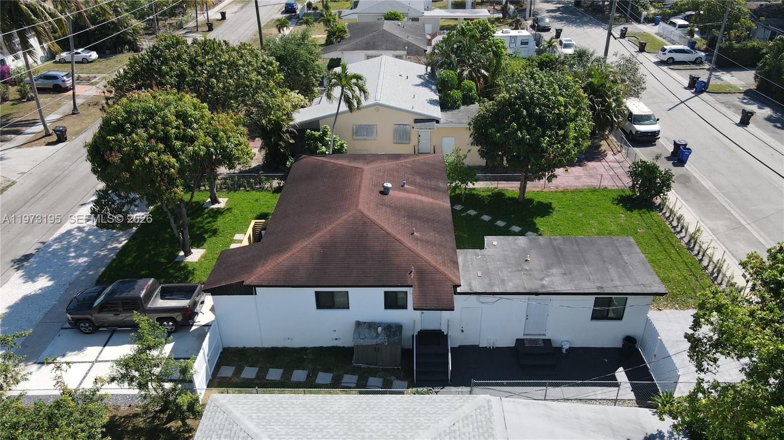 150 NE 169th Ter North Miami Beach, FL 33162