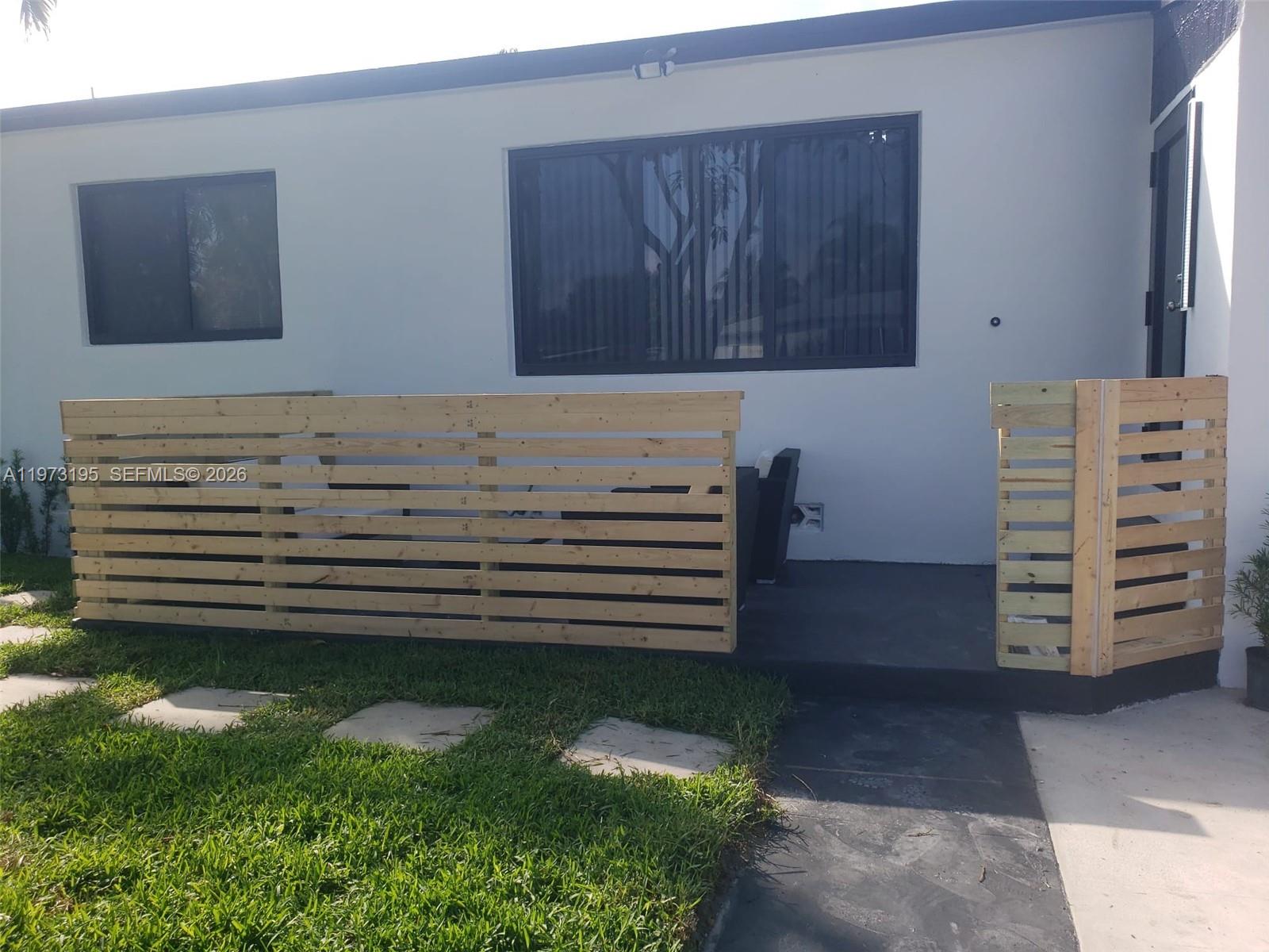 150 NE 169th Ter North Miami Beach, FL 33162