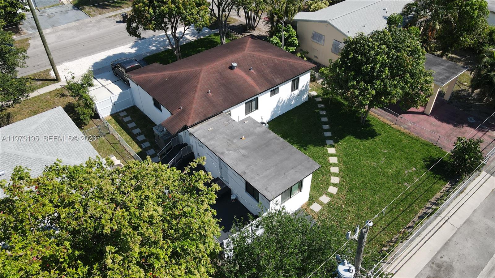 150 NE 169th Ter North Miami Beach, FL 33162