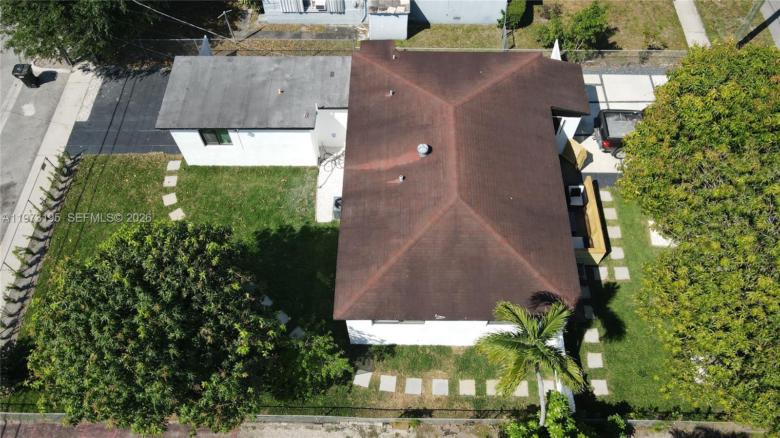 150 NE 169th Ter North Miami Beach, FL 33162