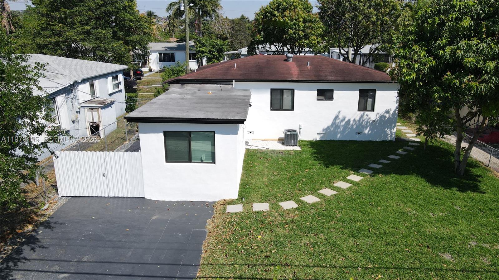 150 NE 169th Ter North Miami Beach, FL 33162