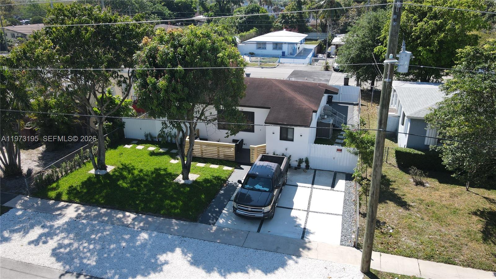 150 NE 169th Ter North Miami Beach, FL 33162
