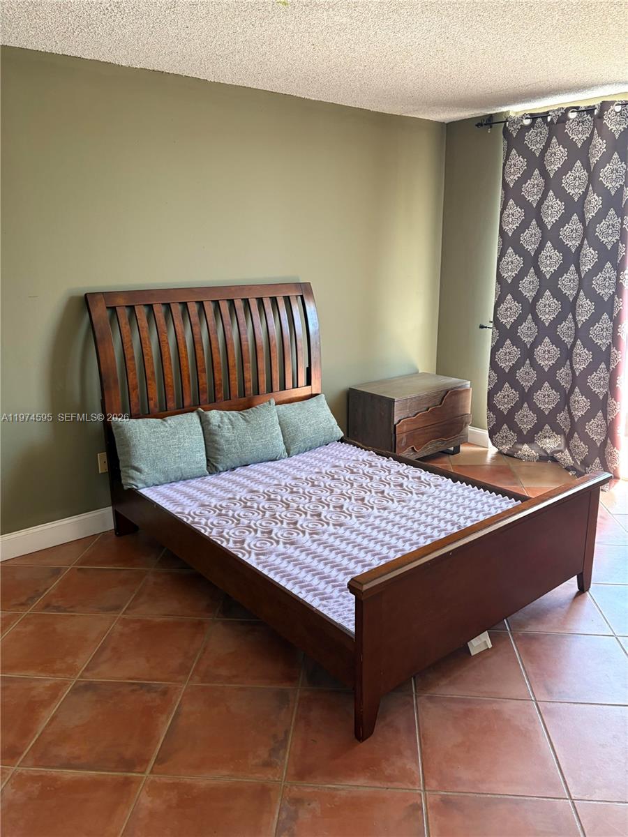 1801 S Treasure Dr #502 North Bay Village, FL 33141