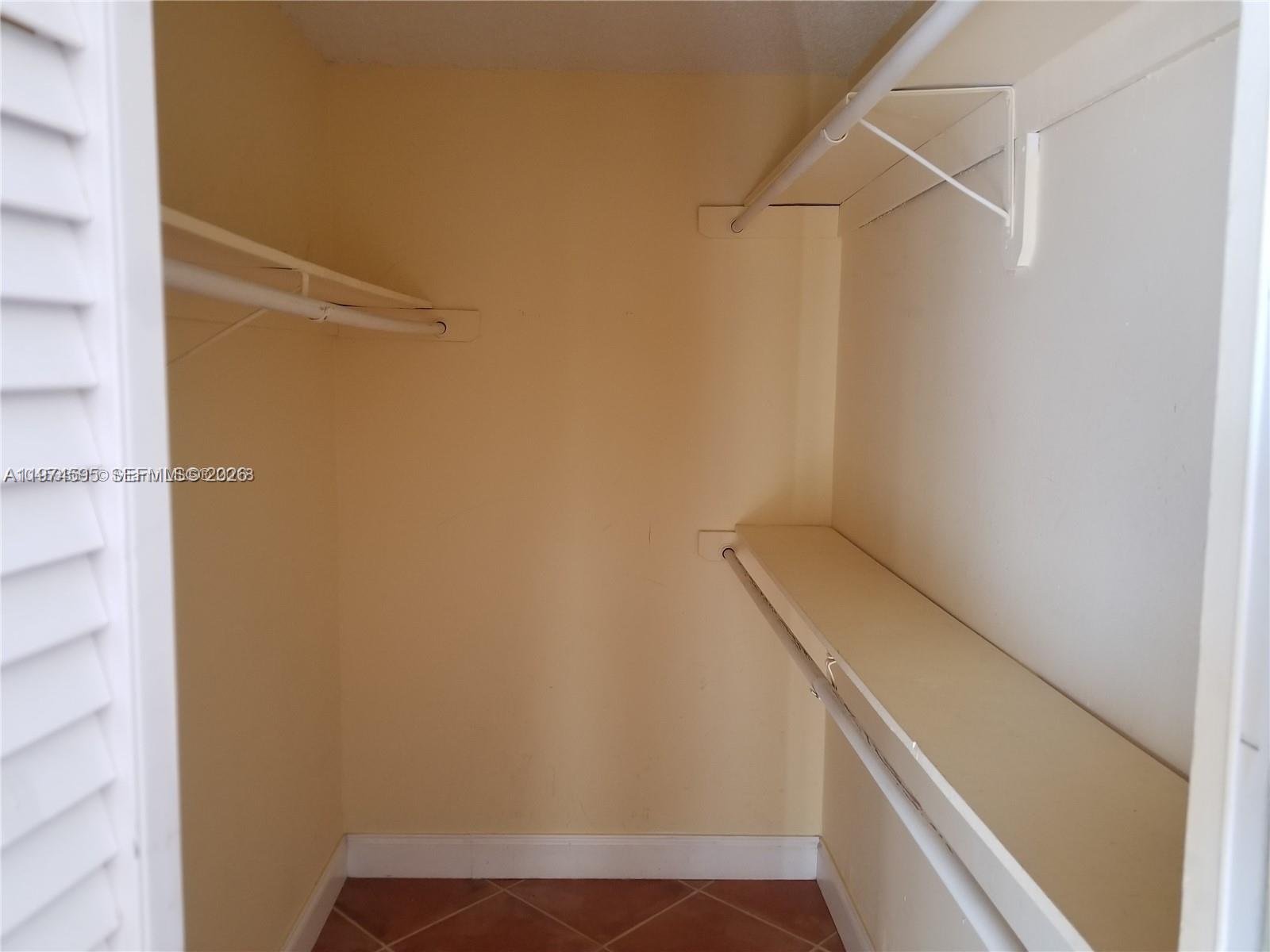 1801 S Treasure Dr #502 North Bay Village, FL 33141