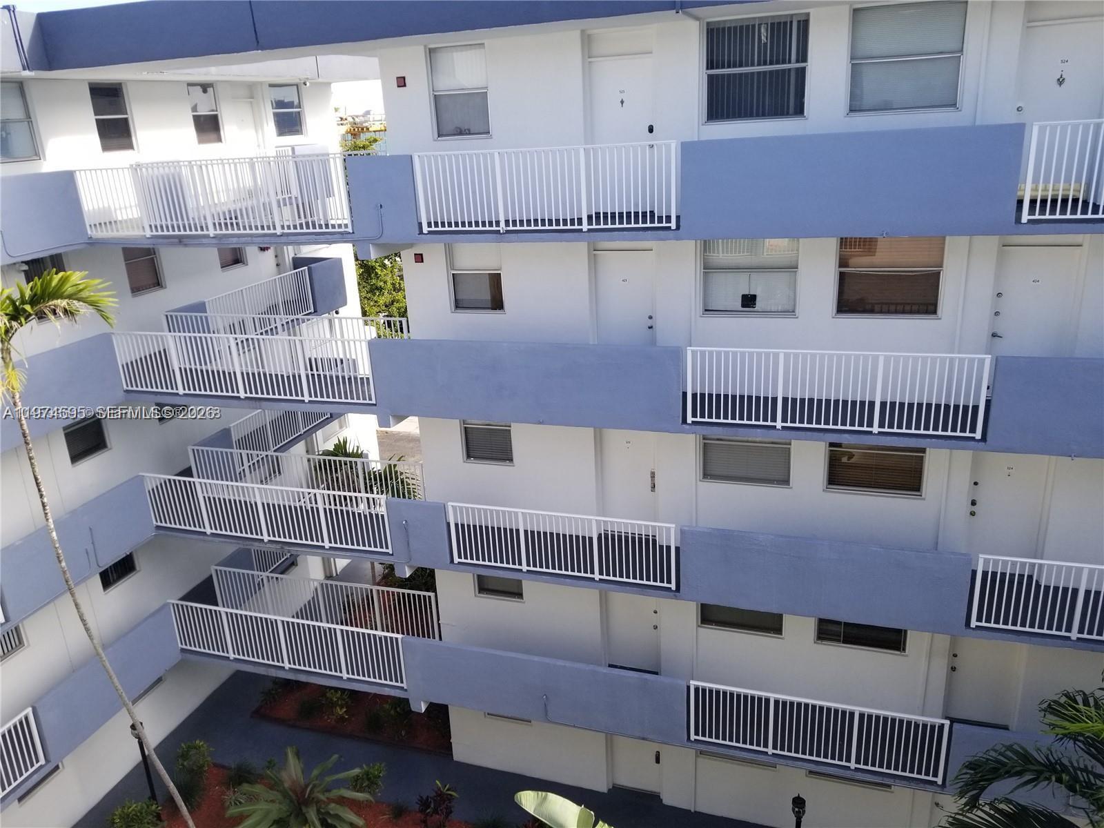 1801 S Treasure Dr #502 North Bay Village, FL 33141