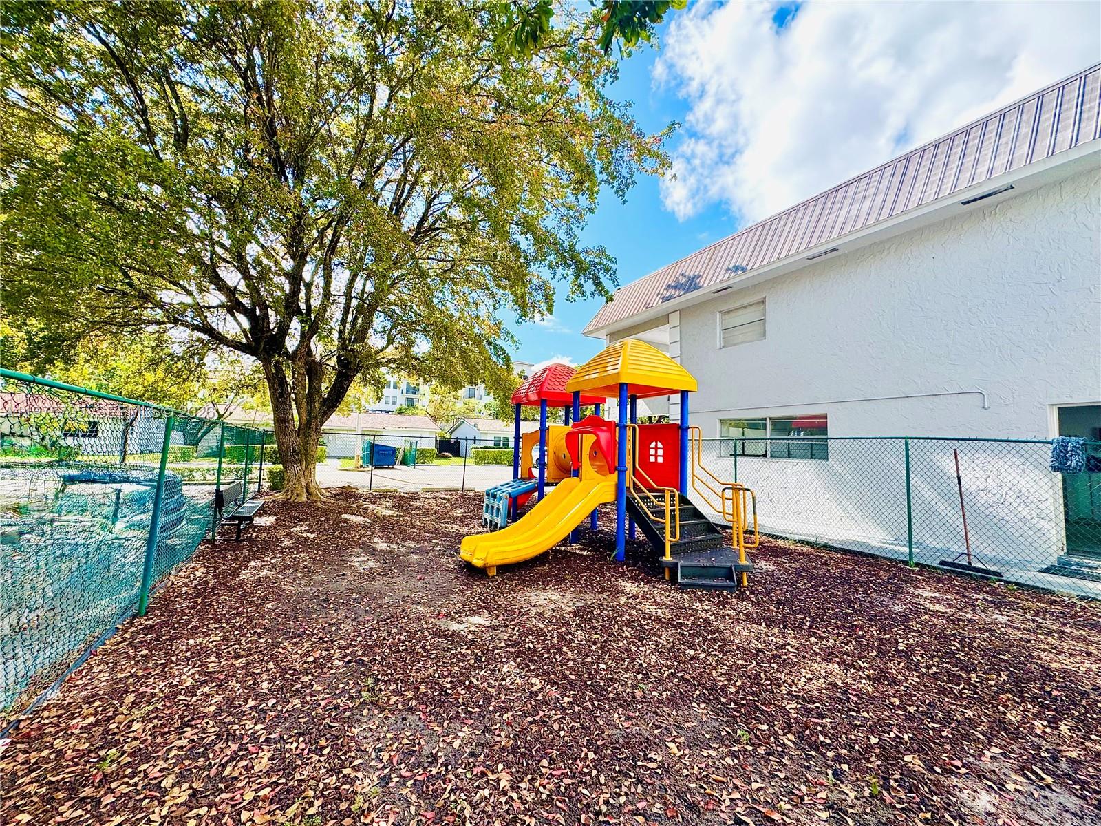 17255 SW 95th Ave #101 Palmetto Bay, FL 33157