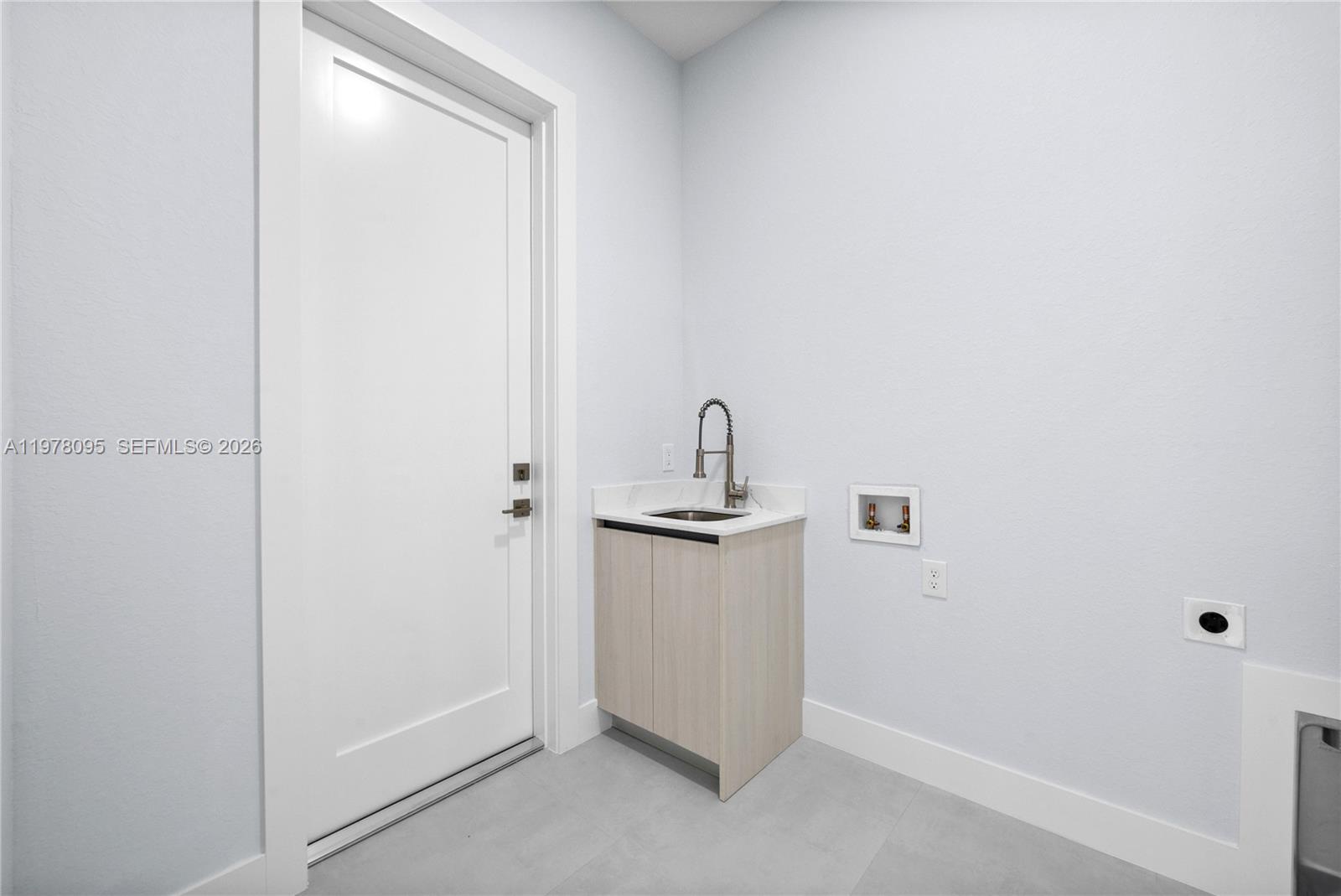 4234 27th Ave Ne Naples, FL 34120