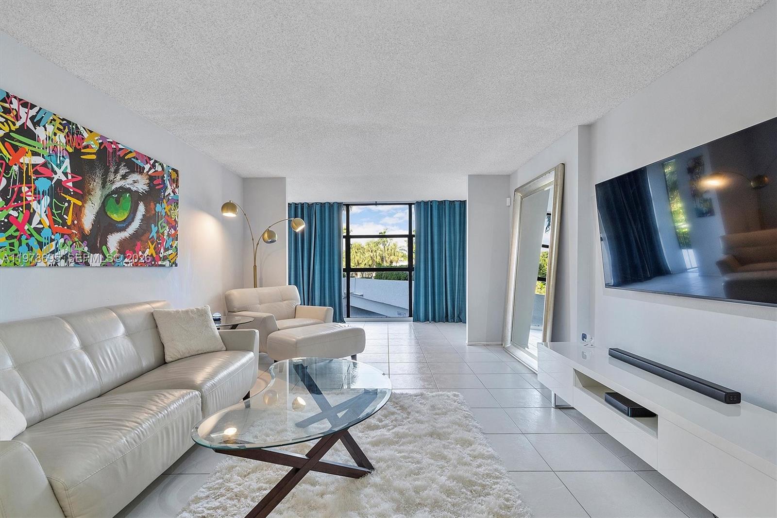 600 Parkview Dr #227 Hallandale Beach, FL 33009