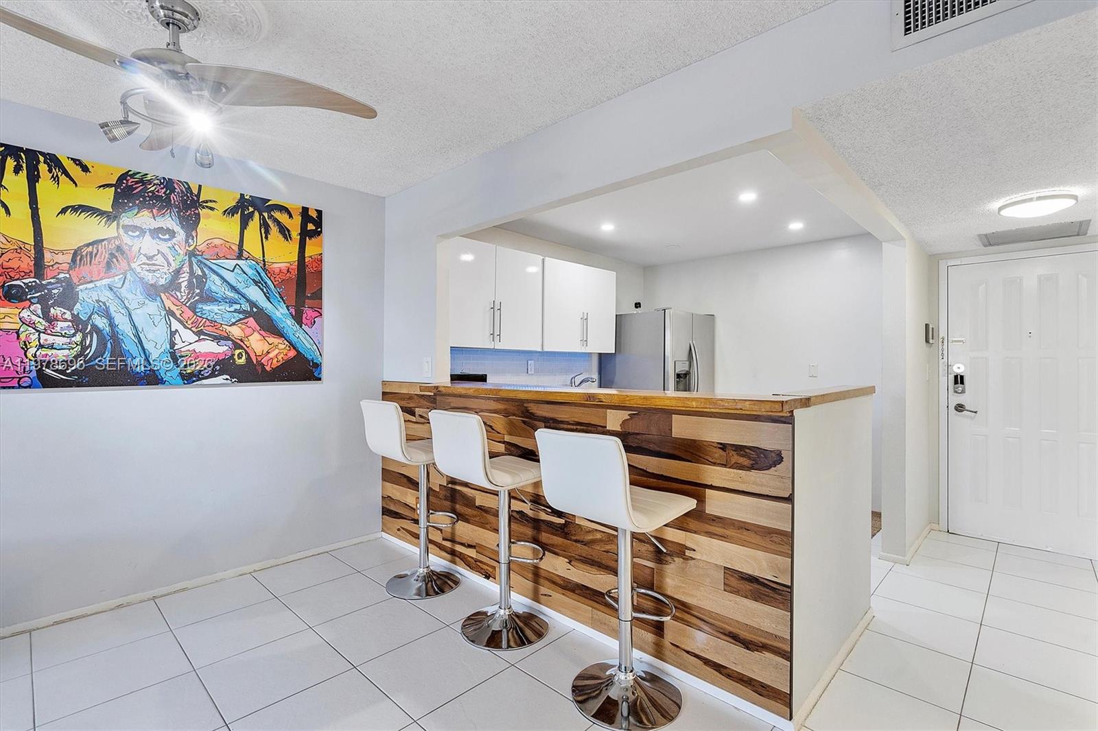 600 Parkview Dr #227 Hallandale Beach, FL 33009