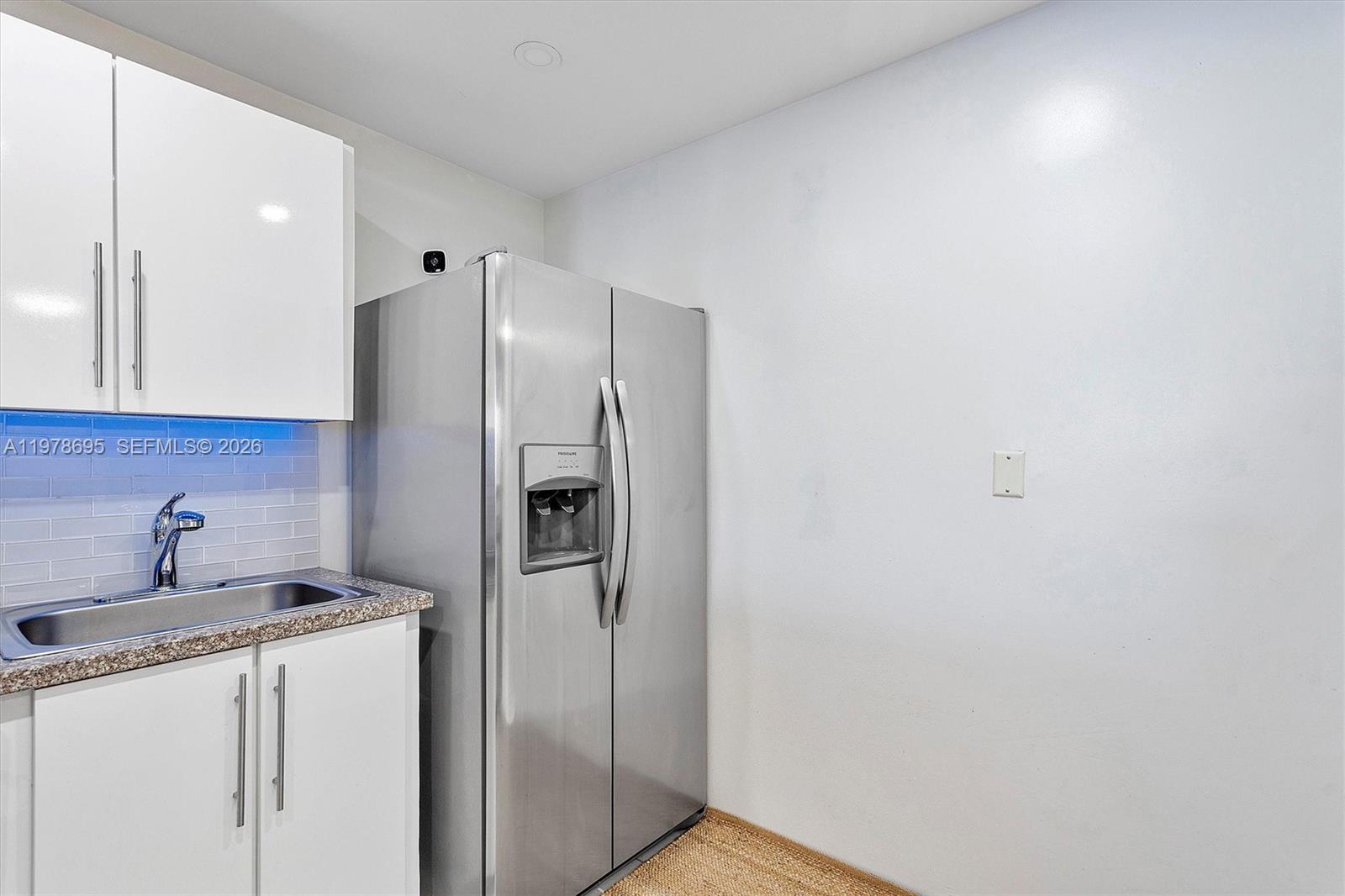 600 Parkview Dr #227 Hallandale Beach, FL 33009