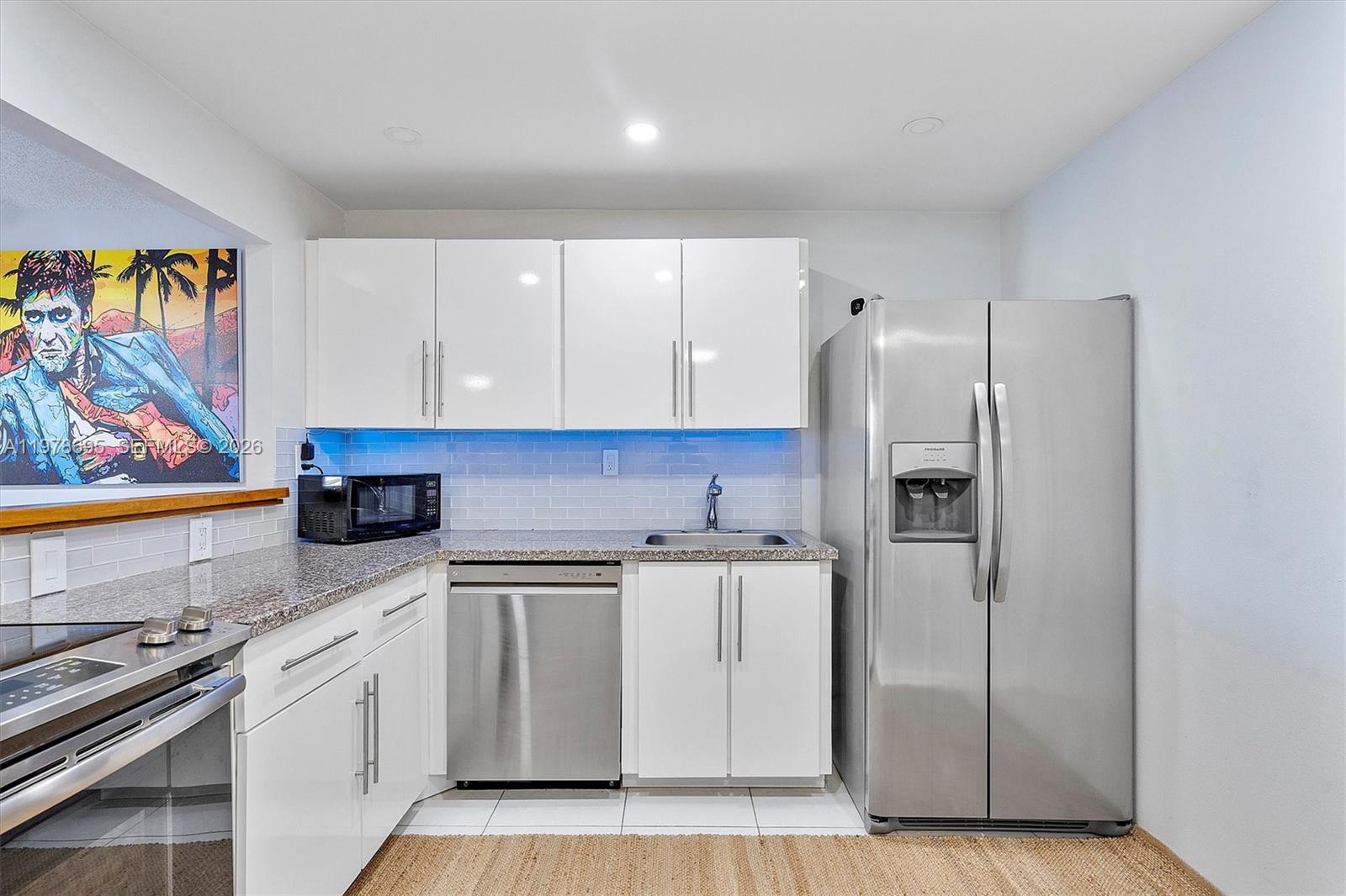 600 Parkview Dr #227 Hallandale Beach, FL 33009