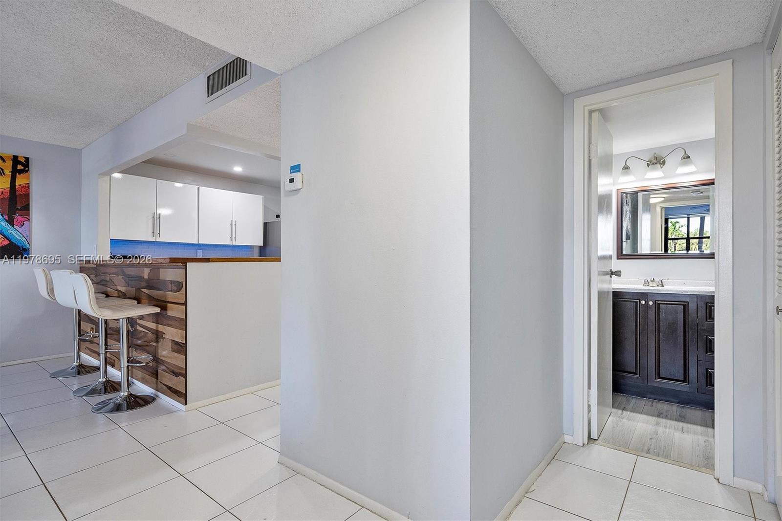 600 Parkview Dr #227 Hallandale Beach, FL 33009