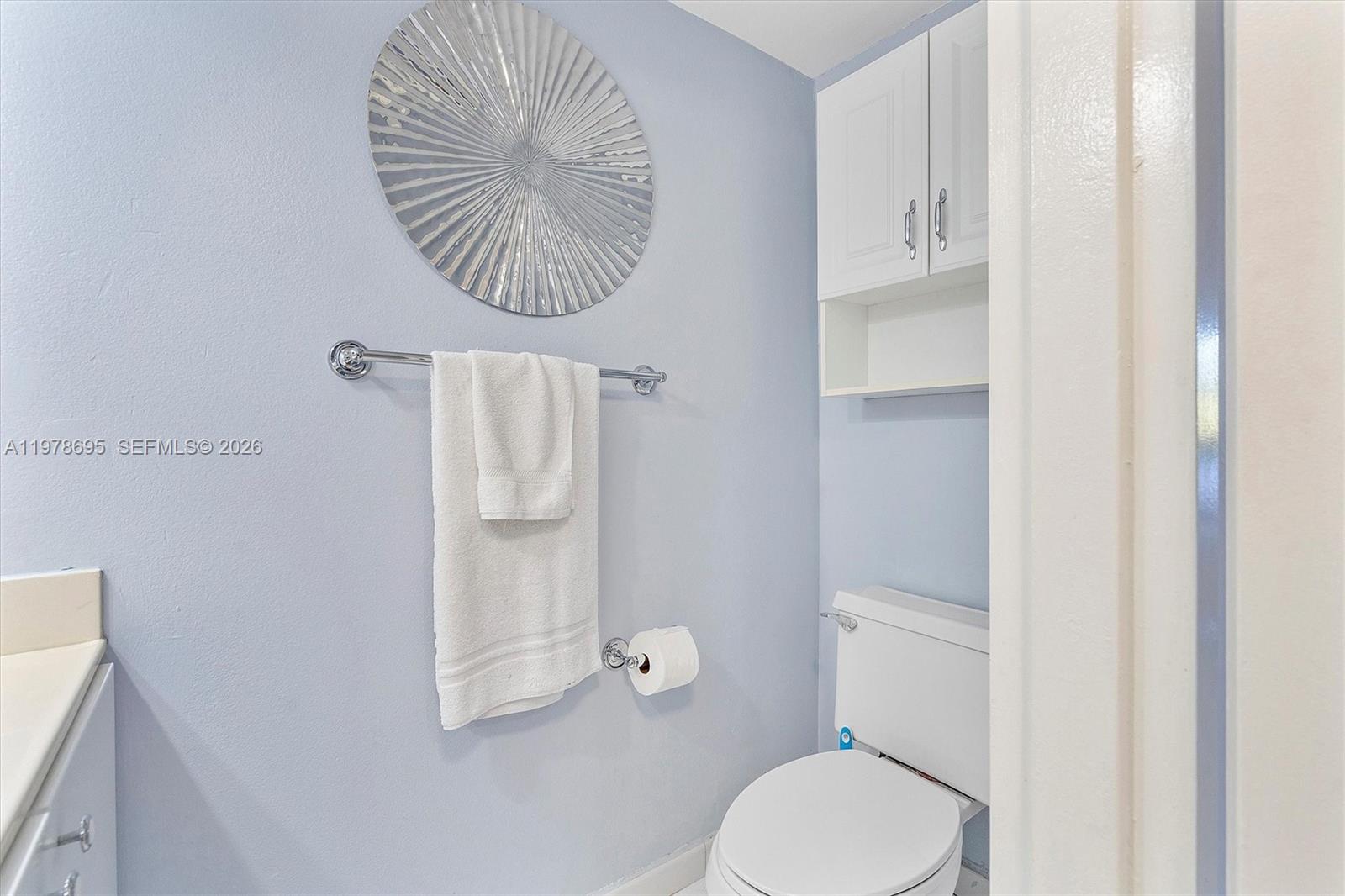 600 Parkview Dr #227 Hallandale Beach, FL 33009