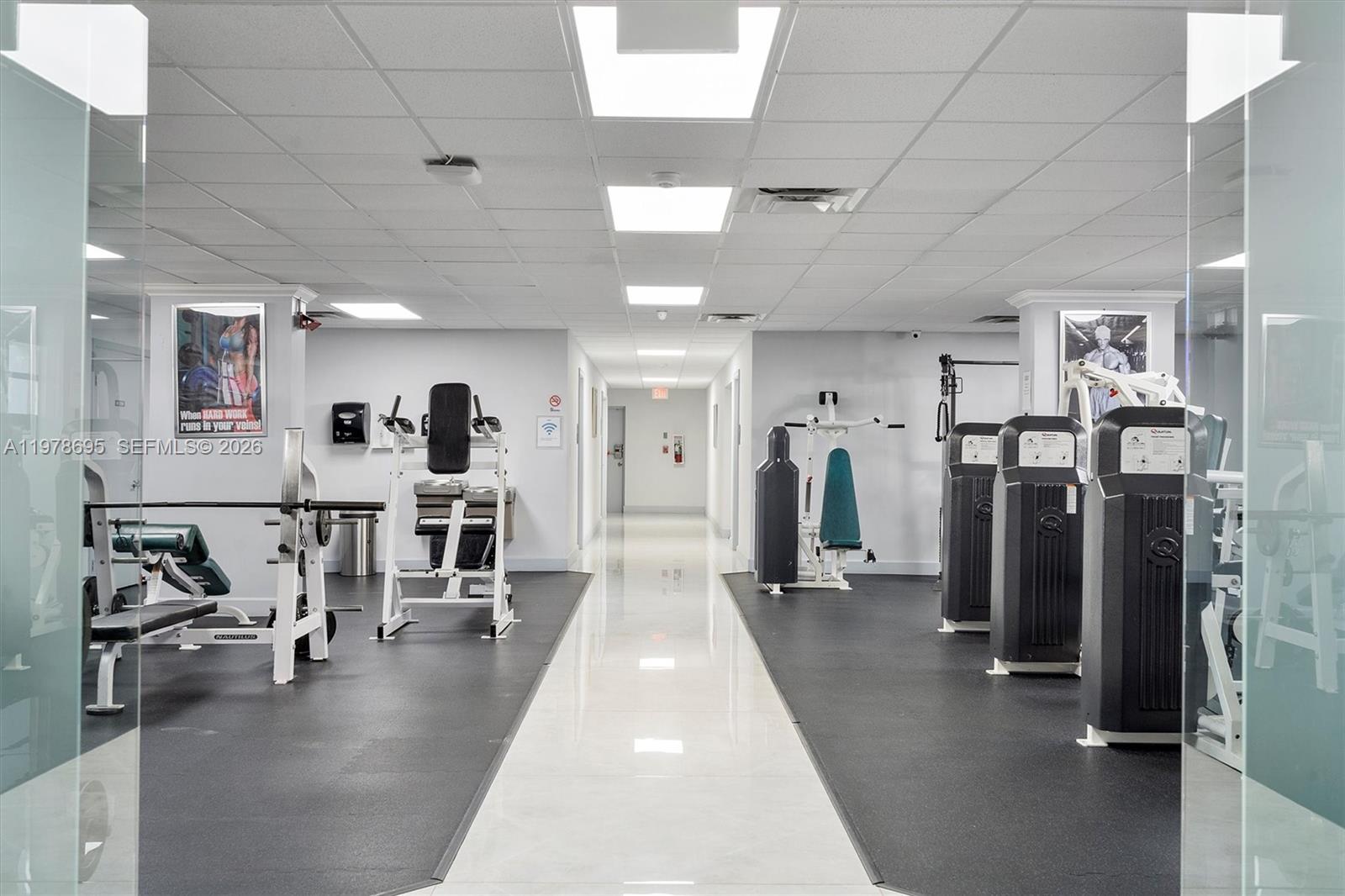 600 Parkview Dr #227 Hallandale Beach, FL 33009