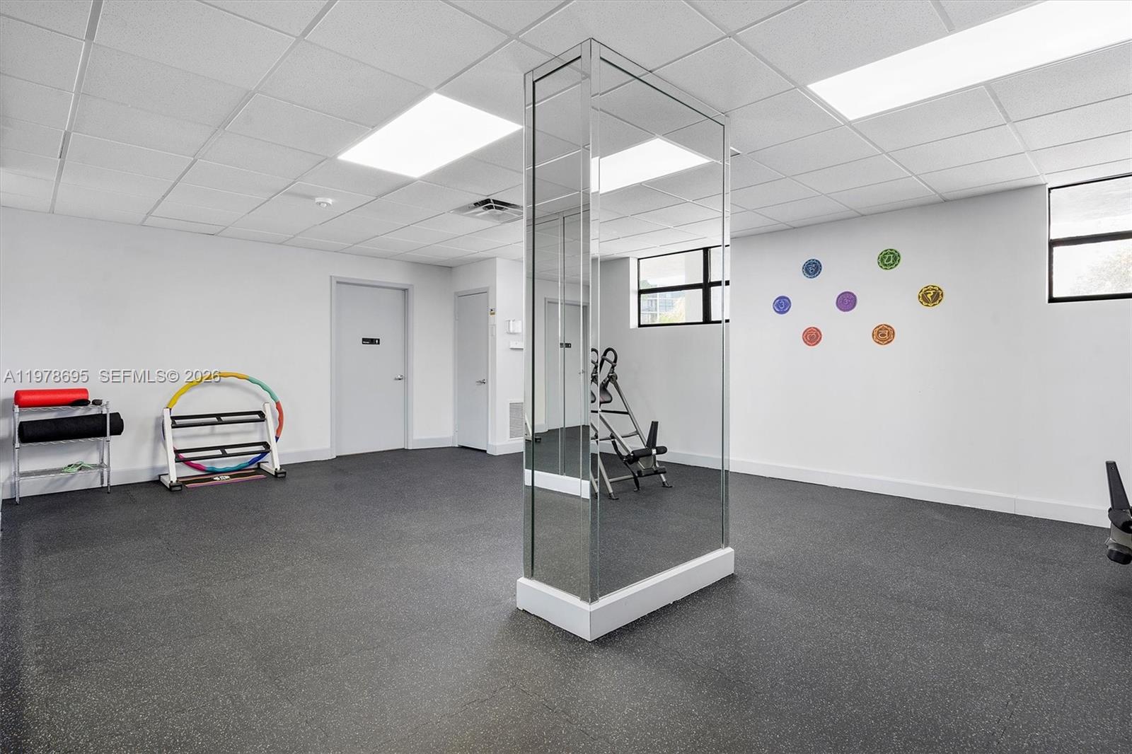 600 Parkview Dr #227 Hallandale Beach, FL 33009