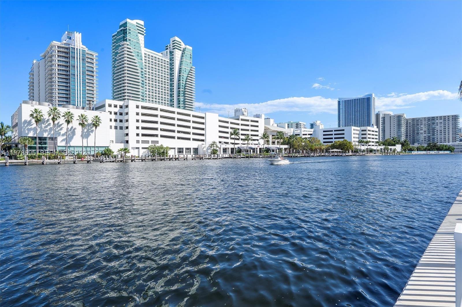 600 Parkview Dr #227 Hallandale Beach, FL 33009