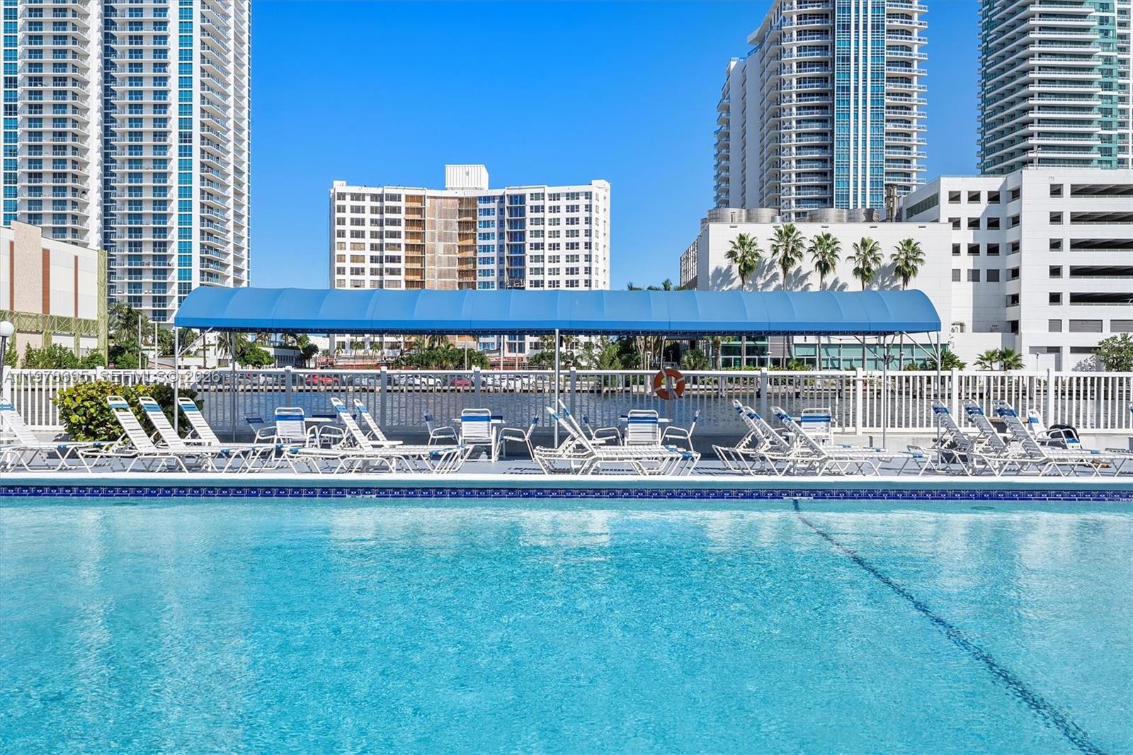 600 Parkview Dr #227 Hallandale Beach, FL 33009