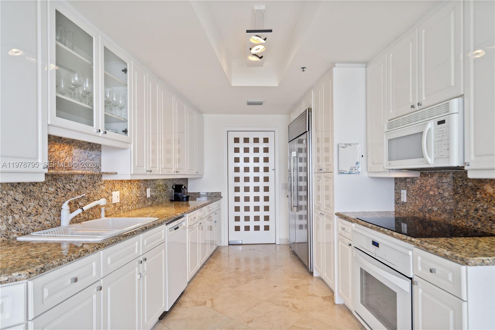 808 Brickell Key Dr #3304 Miami, FL 33131