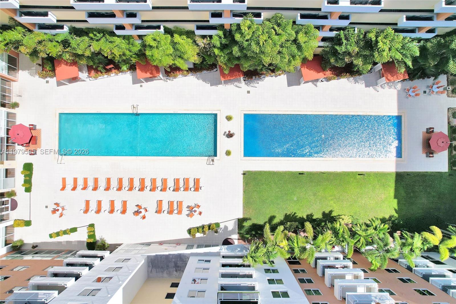 image The Venture at Aventura0