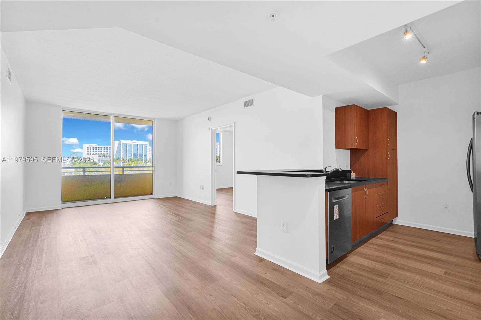 image The Venture at Aventura26