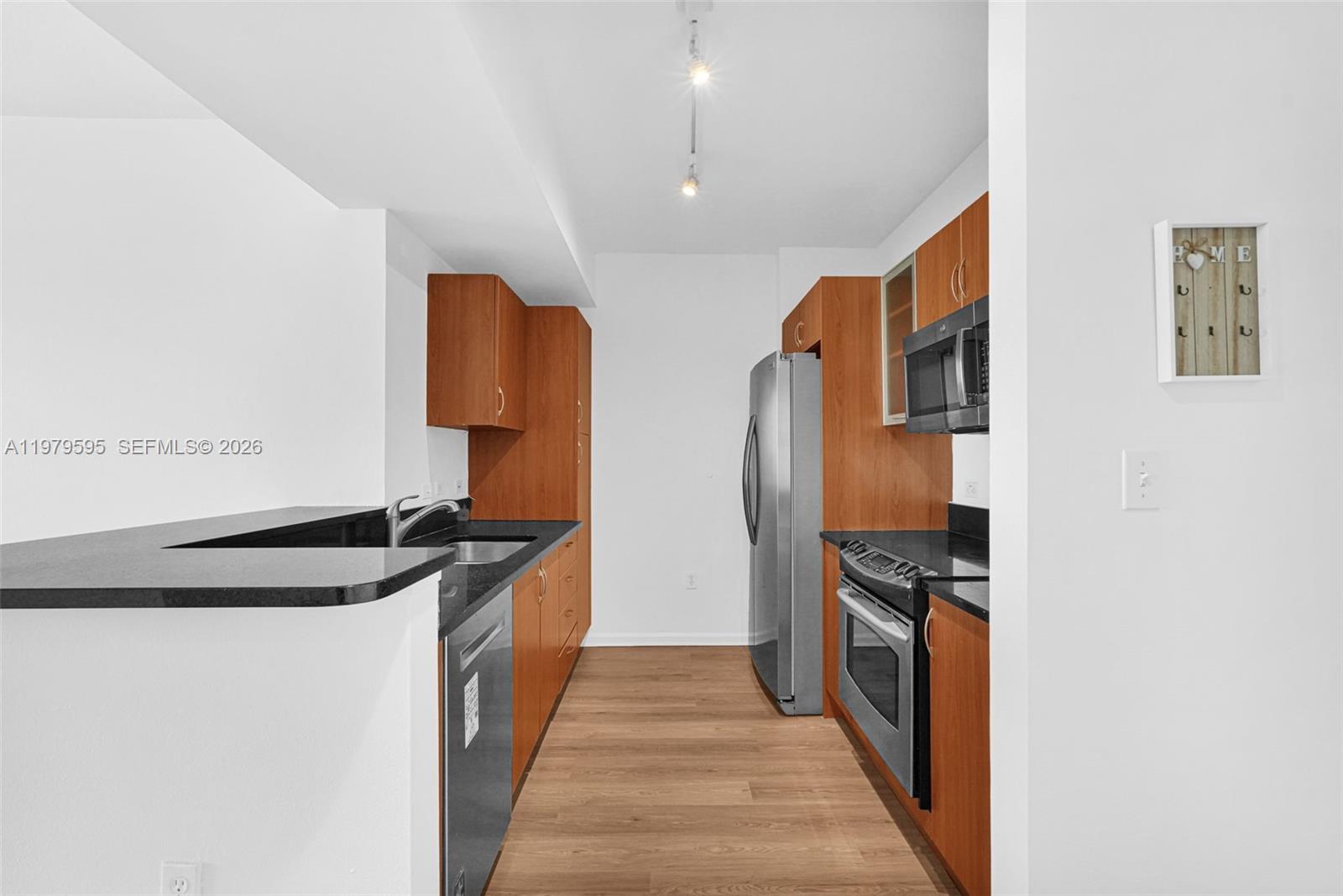 image The Venture at Aventura27