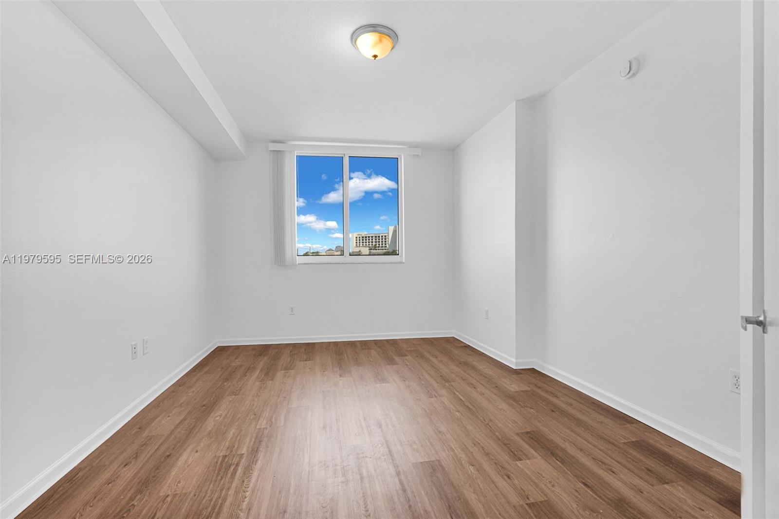 image The Venture at Aventura34