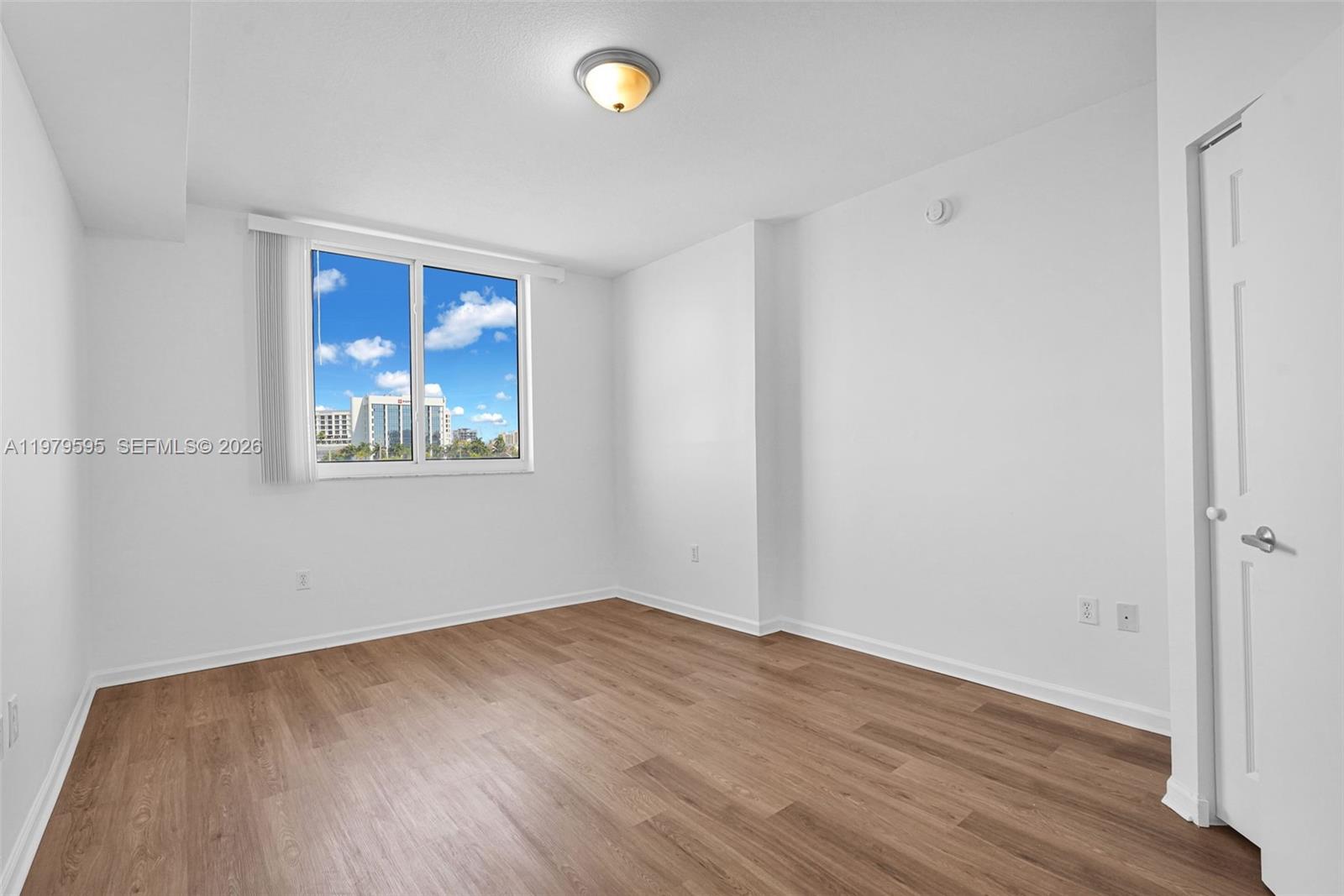 image The Venture at Aventura35