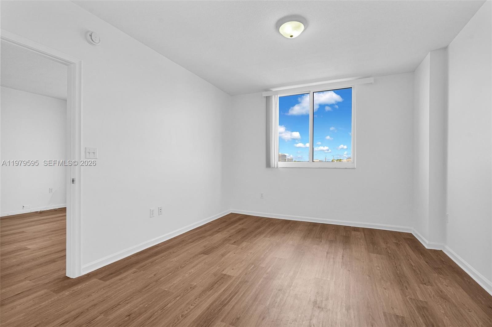 image The Venture at Aventura43