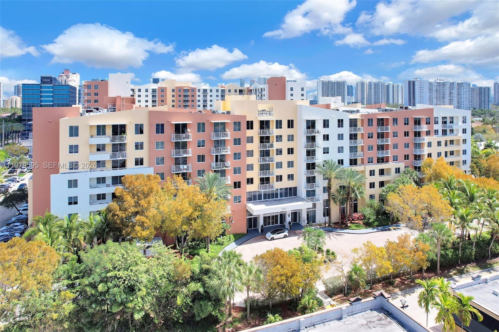 image The Venture at Aventura63