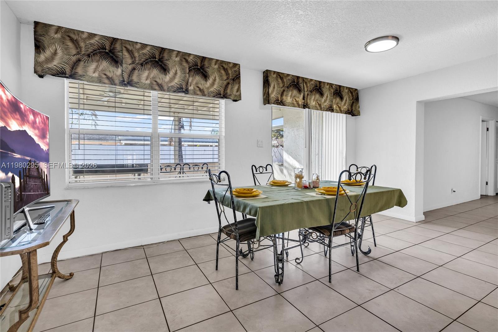 8209 NW 91st Ave Tamarac, FL 33321