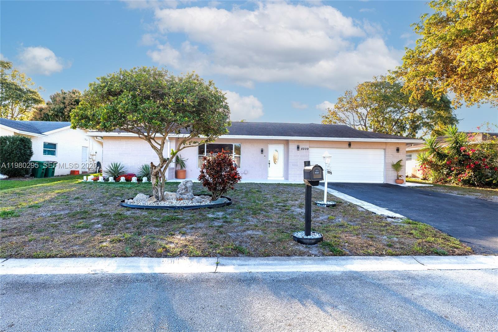 8209 NW 91st Ave Tamarac, FL 33321