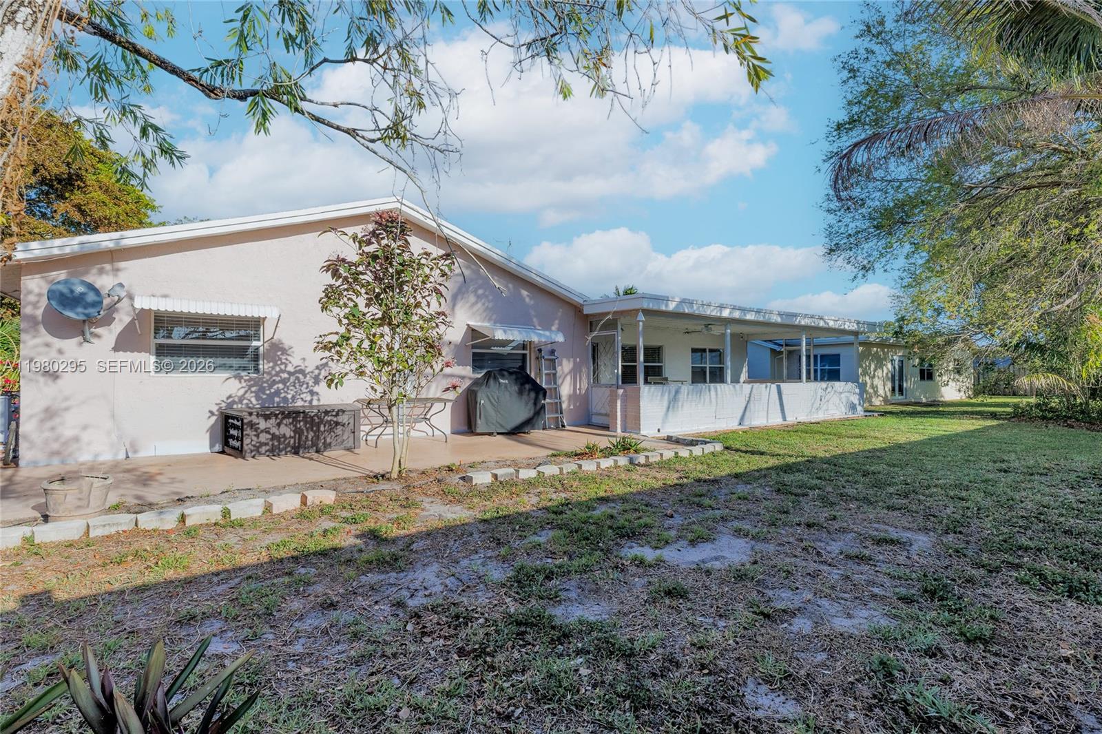 8209 NW 91st Ave Tamarac, FL 33321