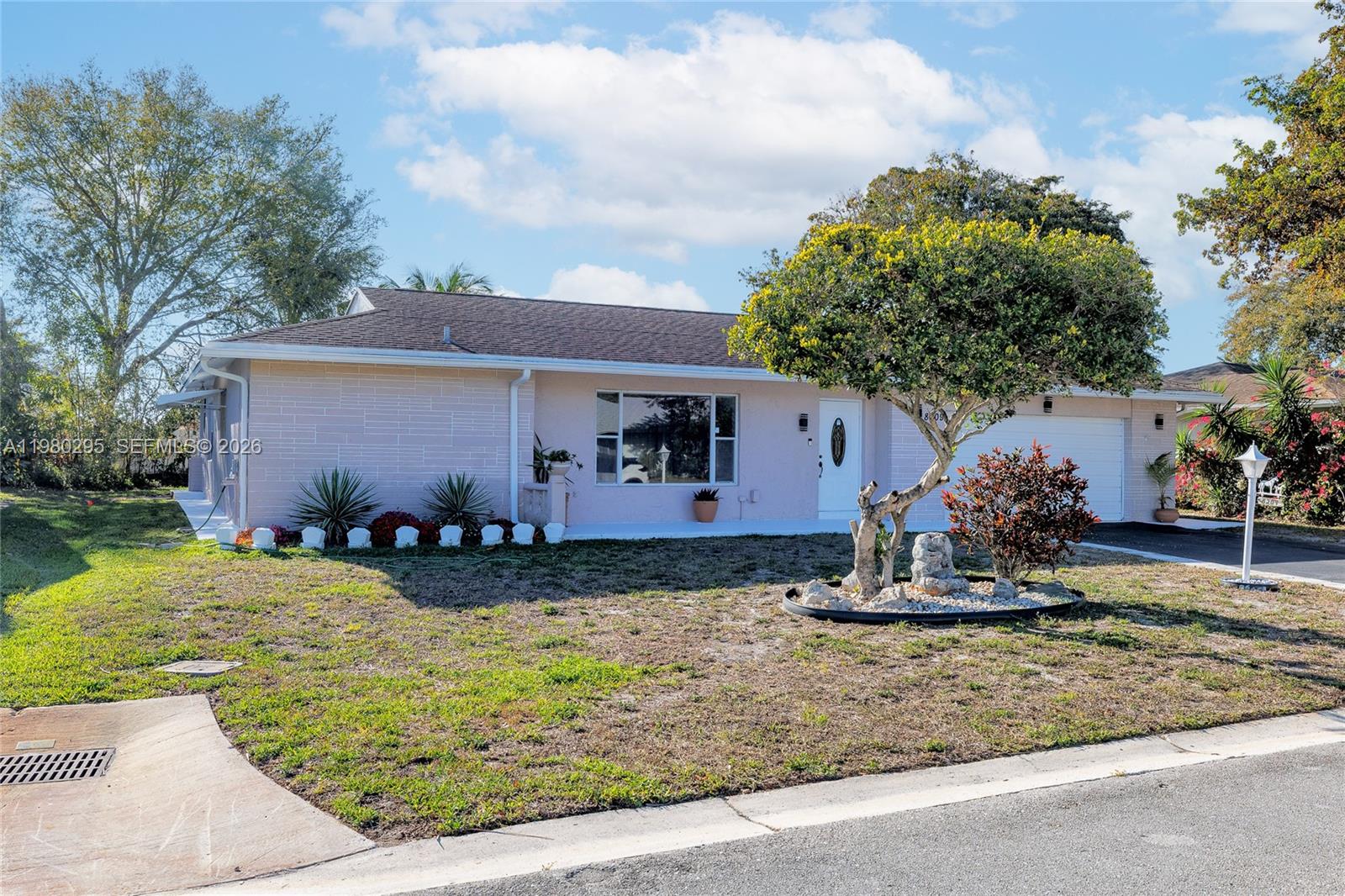 8209 NW 91st Ave Tamarac, FL 33321