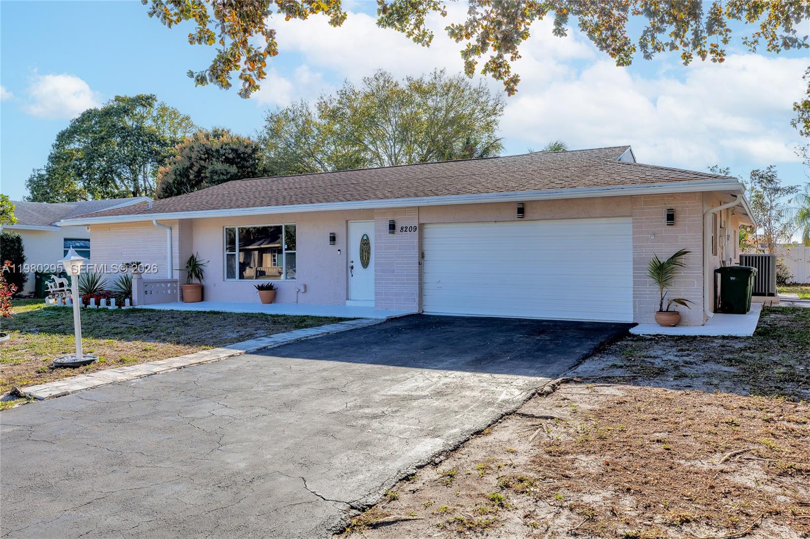 8209 NW 91st Ave Tamarac, FL 33321