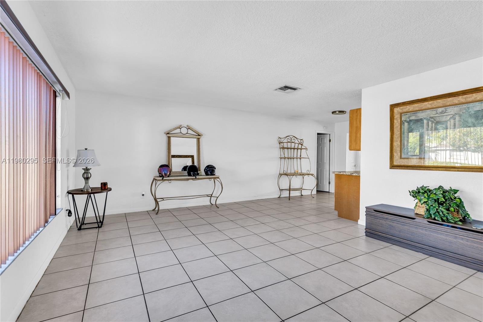 8209 NW 91st Ave Tamarac, FL 33321