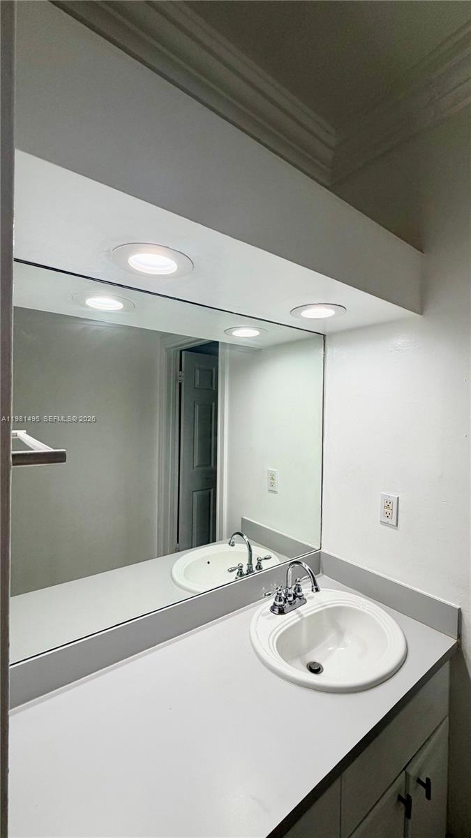 1559 Michigan Ave #305 Miami Beach, FL 33139