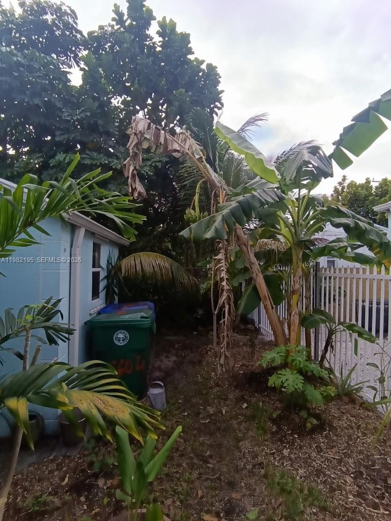 294 NE 57th St Miami, FL 33137